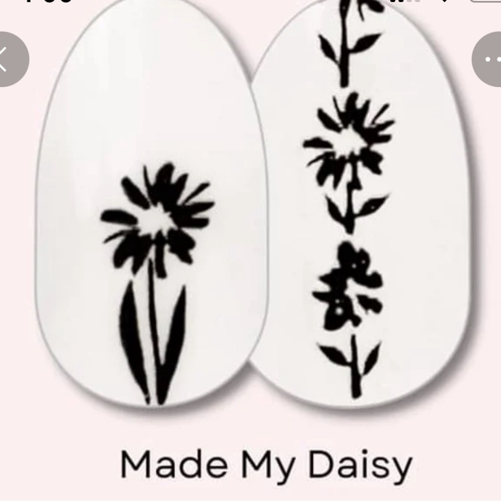 ColorStreet Nail Strips *Made My Daisy*